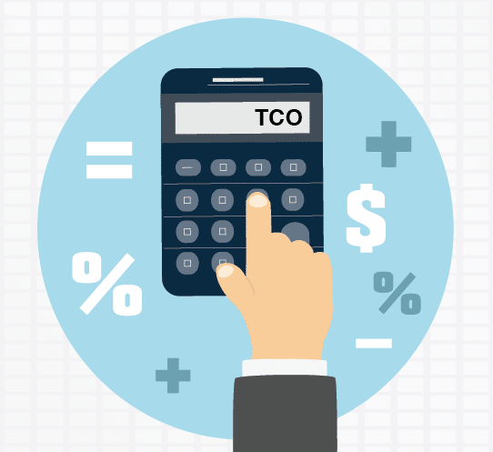 Main à l'aide d'une calculatrice avec une icône de signe dollar et d'autres symboles algébriques.