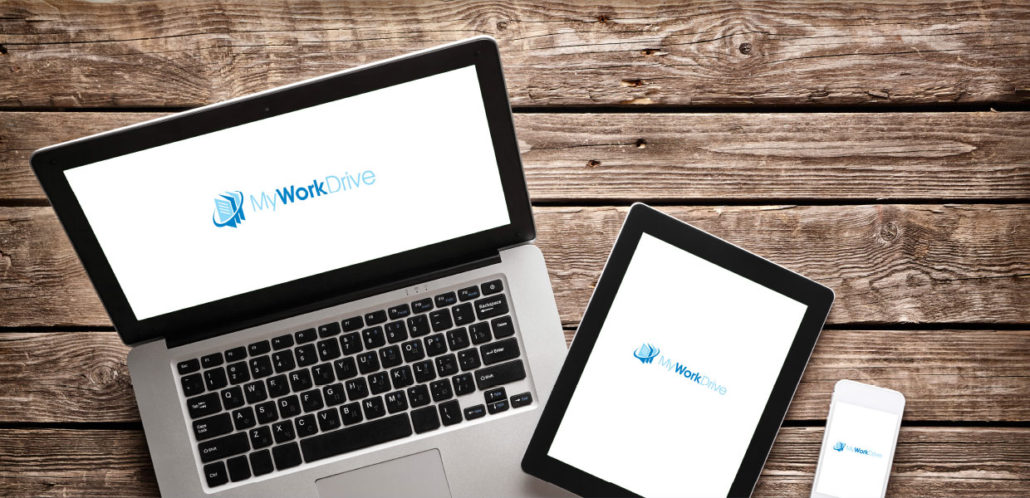 Una computadora portátil, una tableta y un teléfono inteligente con el logotipo de MyWorkDrive.